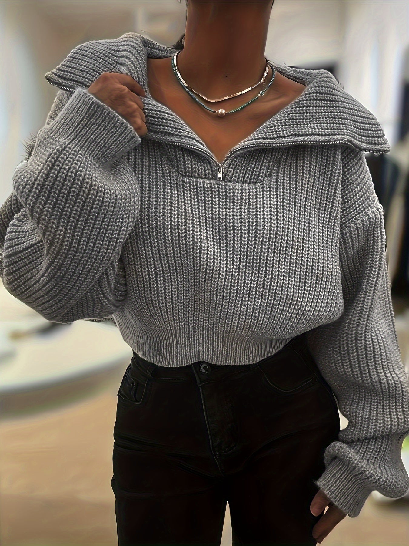 Autumn and Winter Half-Zip Short Fashion Lantern Sleeve Pullover Sweater to Show Your Figure and Versatile