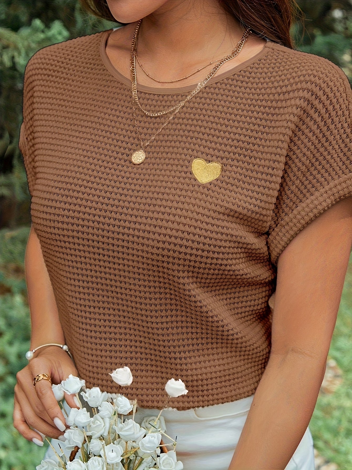 Women'S Brown Knit Short Sleeve Top with Golden Heart Design - Casual Spring/Summer Blouse, Casual Wear|Knit Texture|Short Sleeve Top