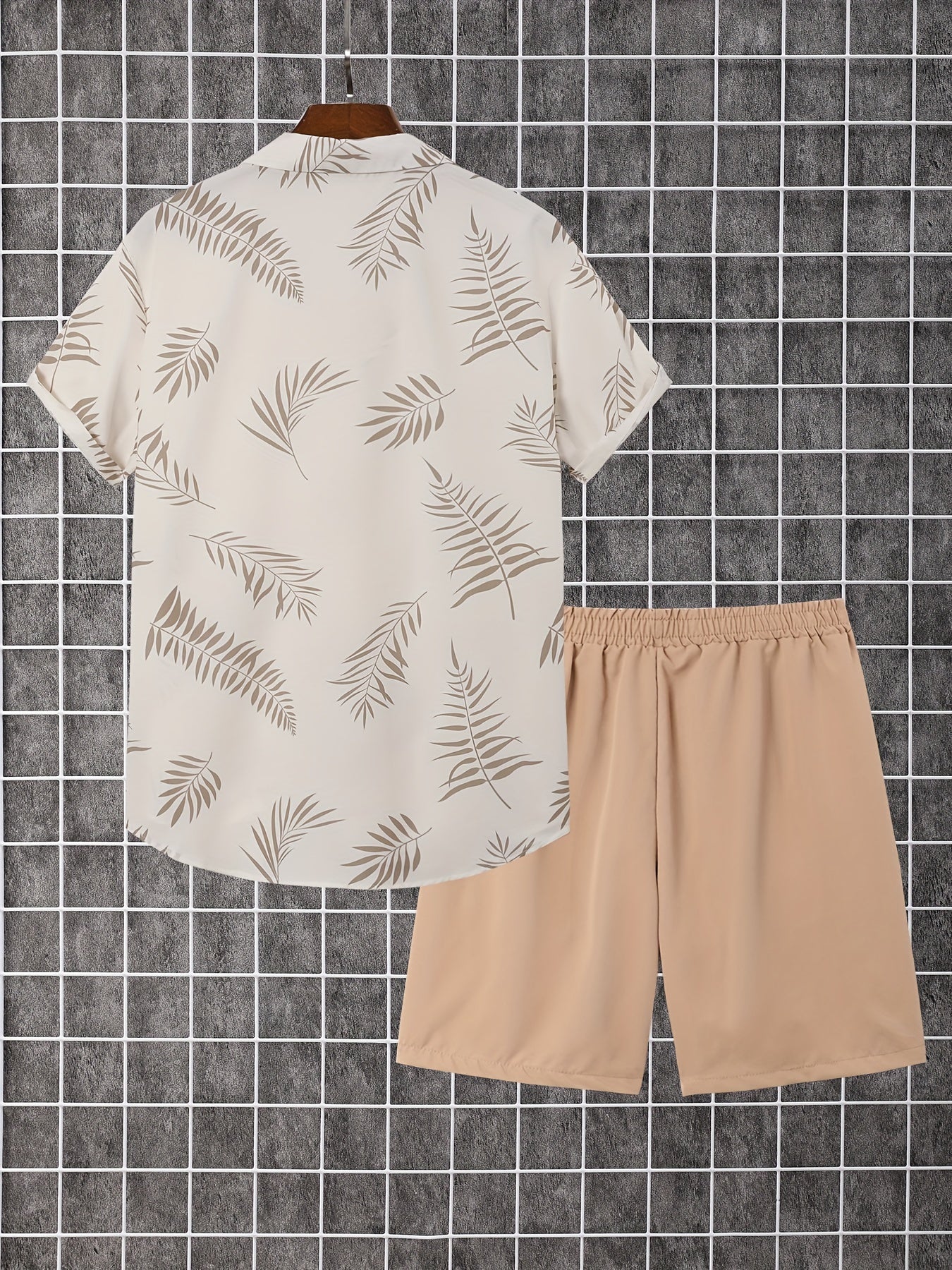 2-piece Men's Holiday Style Summer Outfit Set, Leafs Pattern Print Short Sleeve Button Up Lapel Shirt Top & Solid Drawstring Shorts With Pockets