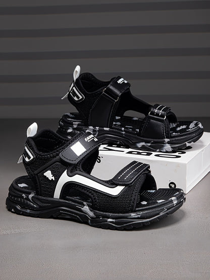 Pair of Boys' Summer Barefoot Sandals with Random Print, Fashionable Buckle Strap Outdoor Beach Sports Sandals Quick-Drying Lightweight EVA Shock Absorption Soles Breathable and Wear-Resistant Casual Sandals