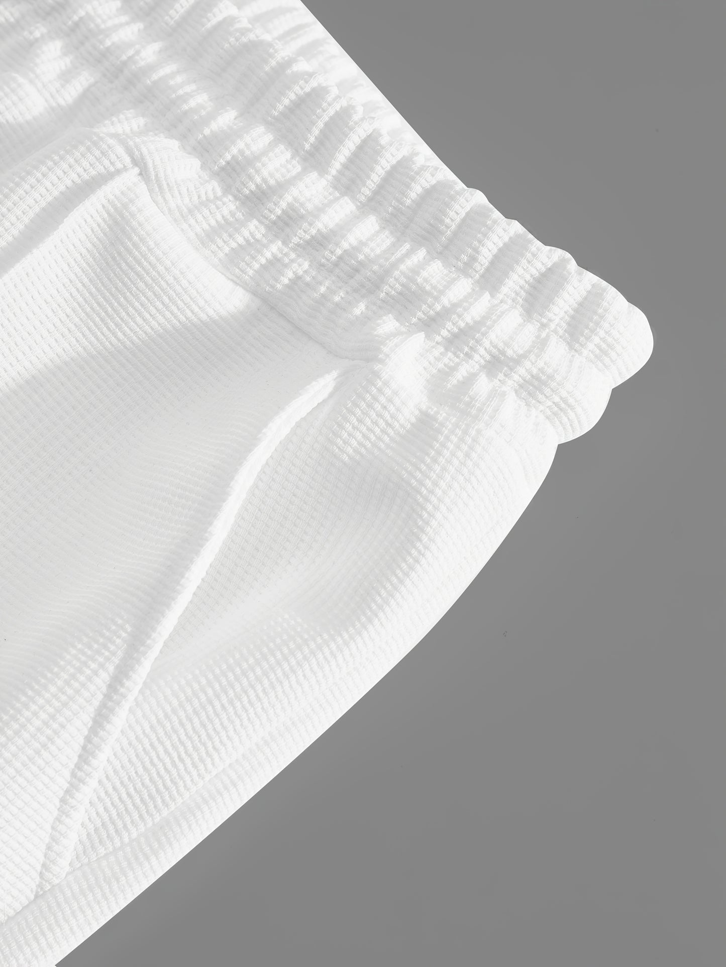 Men's Waffle Round Neck Top with Label, Short Sleeve T-shirt and Drawstring Shorts for Clean and Comfortable Spring/Summer Wear
